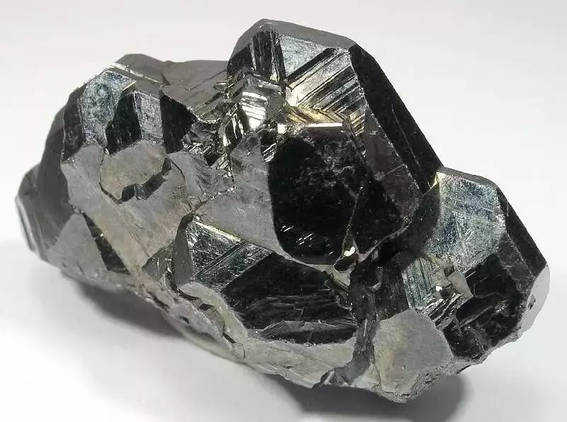 Import and export of metallic ores